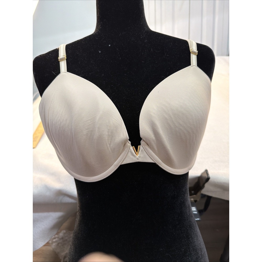 Victoria's Secret Sexy Illusions Lined Demi Bra 32 DDD